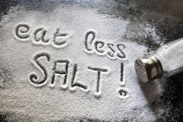 راهکارهای توصیه شده توسط سازمان سلامت جهانی  برای کاهش مصرف نمک در سطح خانواده ها